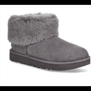 UGG Boots Brand New Condition With SAME DAY SHIPPING😊
